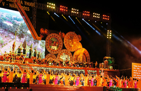 ໄຂງານບຸນກາເຟ ບວນມາທວດ ຄັ້ງທີ 5